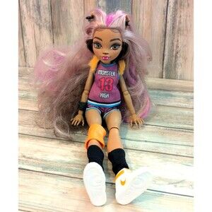 Monster High Doll Clawdeen Wolf Ghoul Spirit Gen 3 Basketball Sporty Werewolf